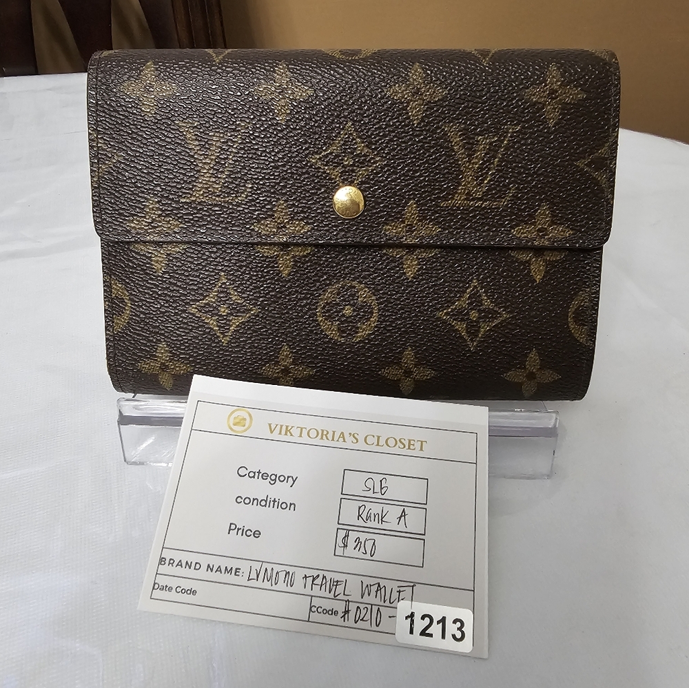 #0210-0210 LOUIS VUITTON MONOGRAM TRAVEL WALLET